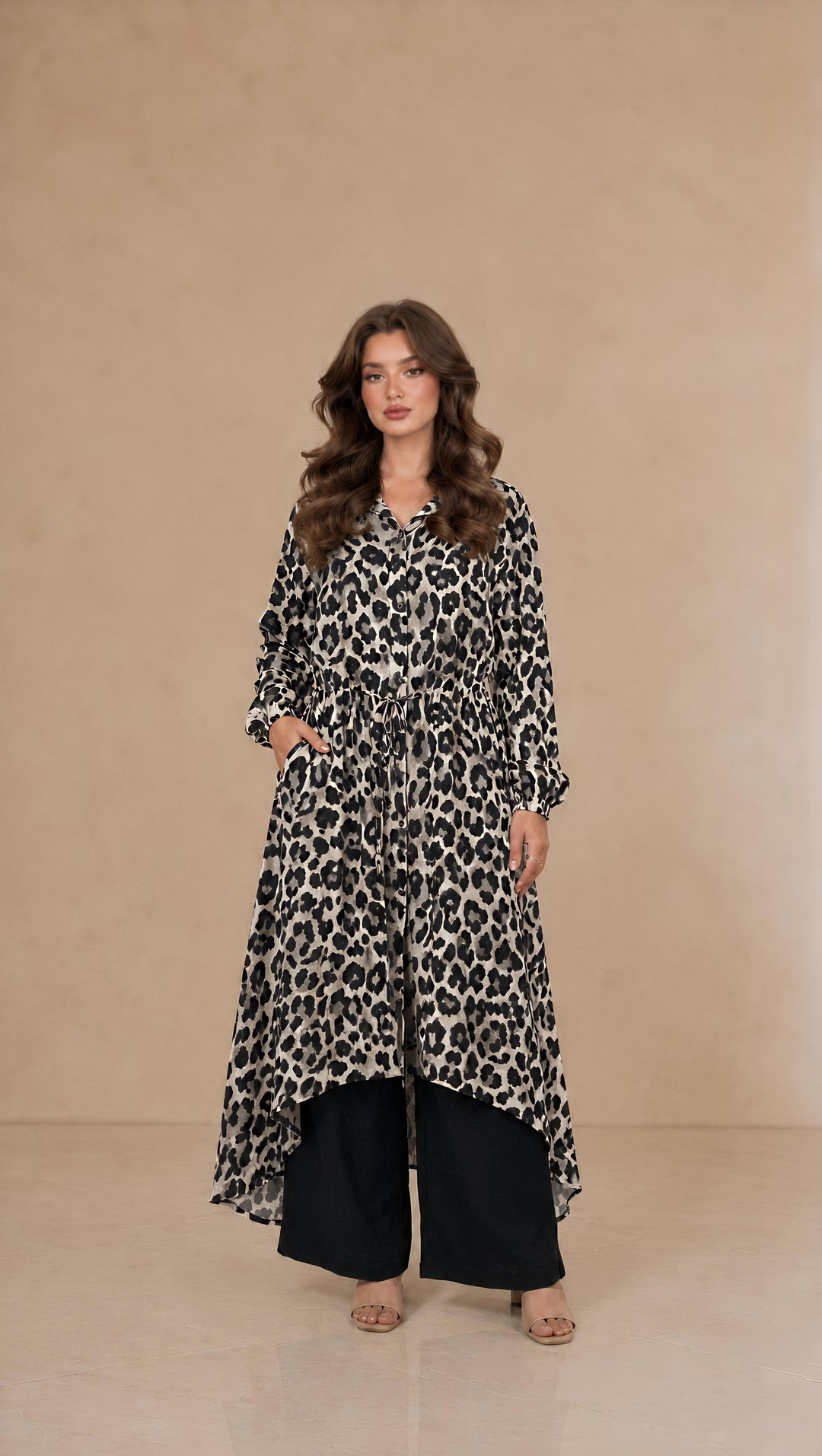 MH Co-ord Set with Pockets, one Size UK 8-16/18, Shirt front length 41 inches and back 50 inches, chest 22 inches, trouser length 40inches, waist 22 inches,
