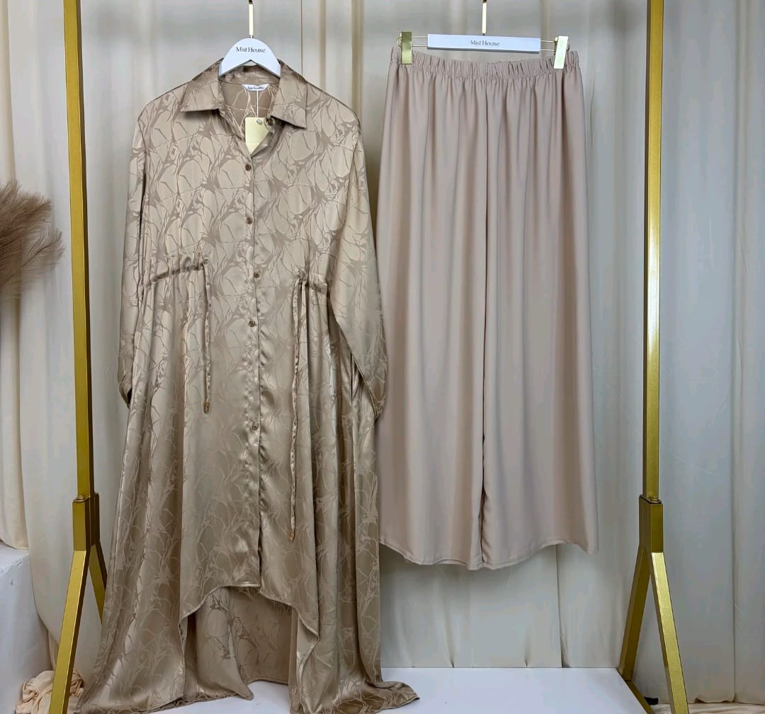 MH Co-Ord Set with Pockets and Drawstring, One Size UK 10-20, Shirt length 50 inches, chest size 24 inches, trouser length 40 inches, hip size23 inches