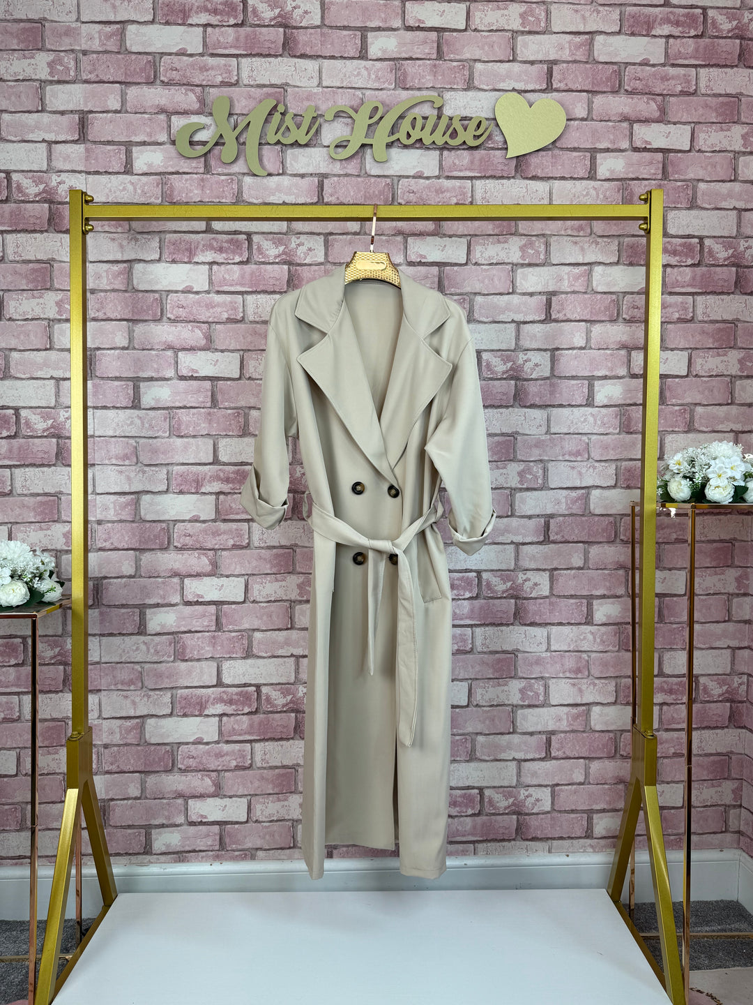 Mist House plain lightweight trench jacket coat button up casual coat Size 8-16, bust size 22 inches, length 45 inches Womenswear