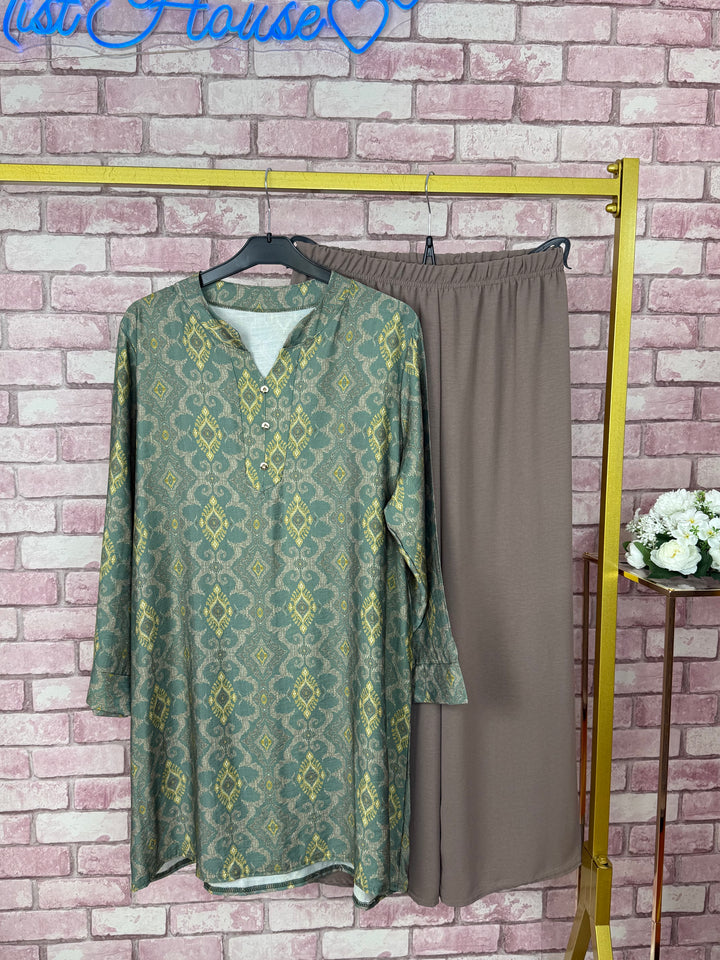 SARA Mist House Two piece Co-ord Set One Size Fits UK 8-18/20