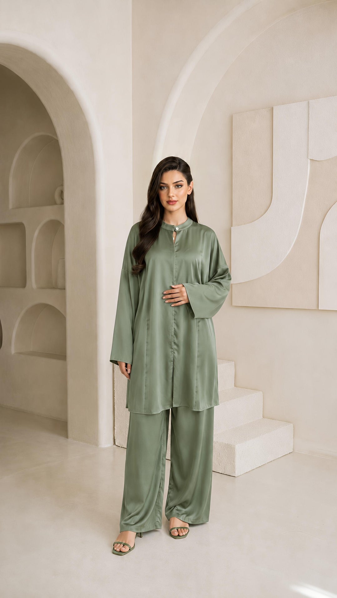 MH Leightweight Silk Satin Co-ord Set, One Size UK 10-18, Shirt length 31 inches, chest size 28 inches, trouser length 40 inches, waist 22 inches
