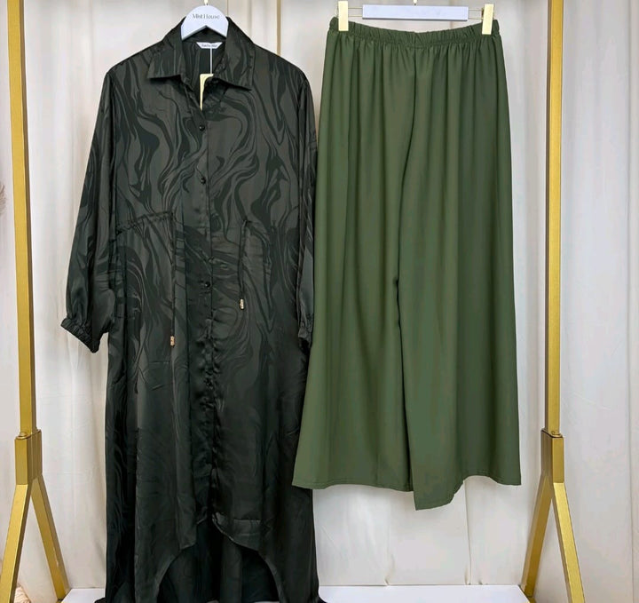 MH Co-Ord Set with Pockets and Drawstring, One Size UK 10-20, Shirt length 50 inches, chest size 24 inches, trouser length 40 inches, hip size23 inches