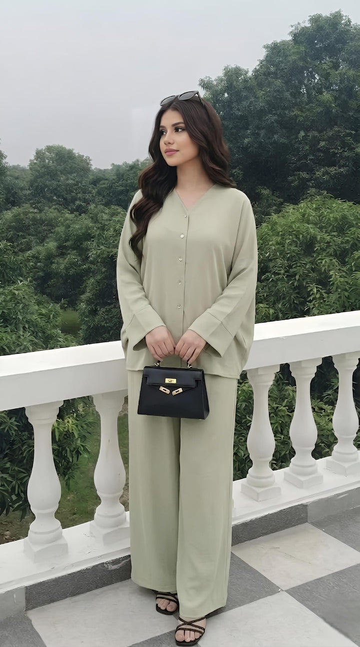 MH Viscose Batwing shirt with trouser with open button,One Size UK 8-16, Shirt length 28 inches, trouser length 40 inches, waist 22 inches