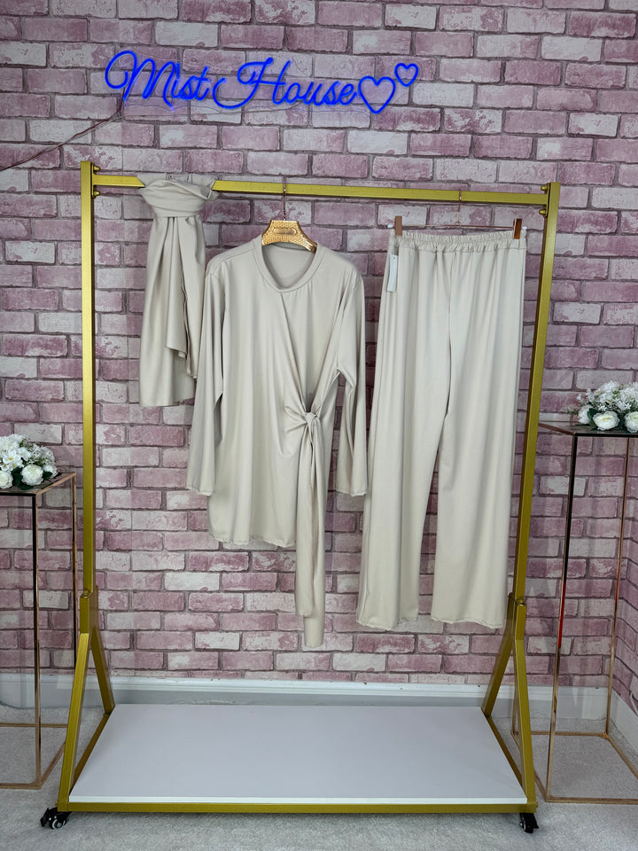 Siyana Mist House Three-Piece Set | One Size UK 8-16 | Satin-Feel Scuba with Scarf